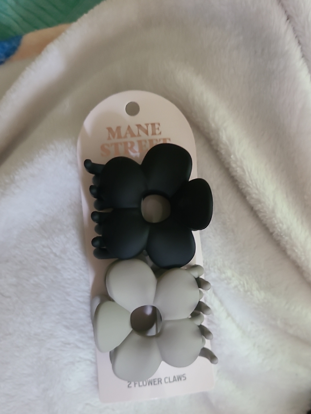 Mane Street Flower Claw Set - Black & Light Gray